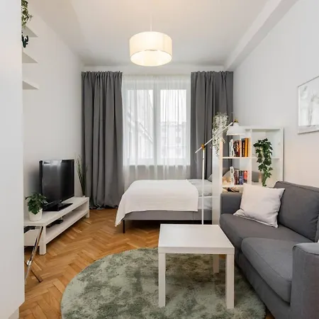 Apartment Break Krucza Warschau